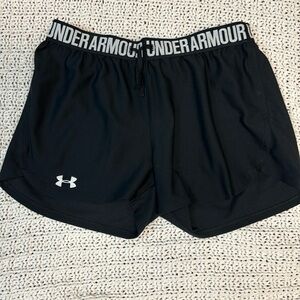 Under armour small shorts black